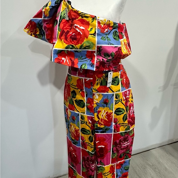 New York & Company Yellow Multi Floral Patchwork two piece crop top pantsuit - Picture 3 of 3